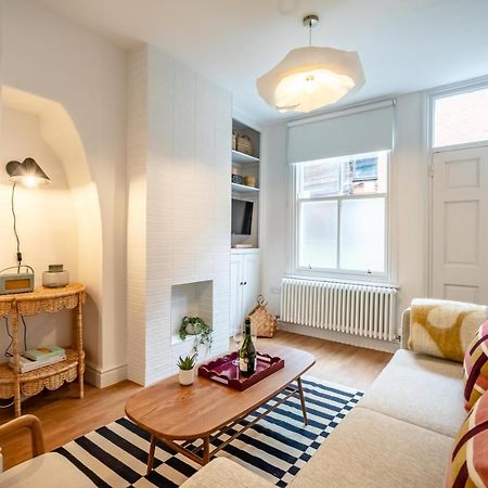 Вилла 17 Trinity Lane Йорк Экстерьер фото